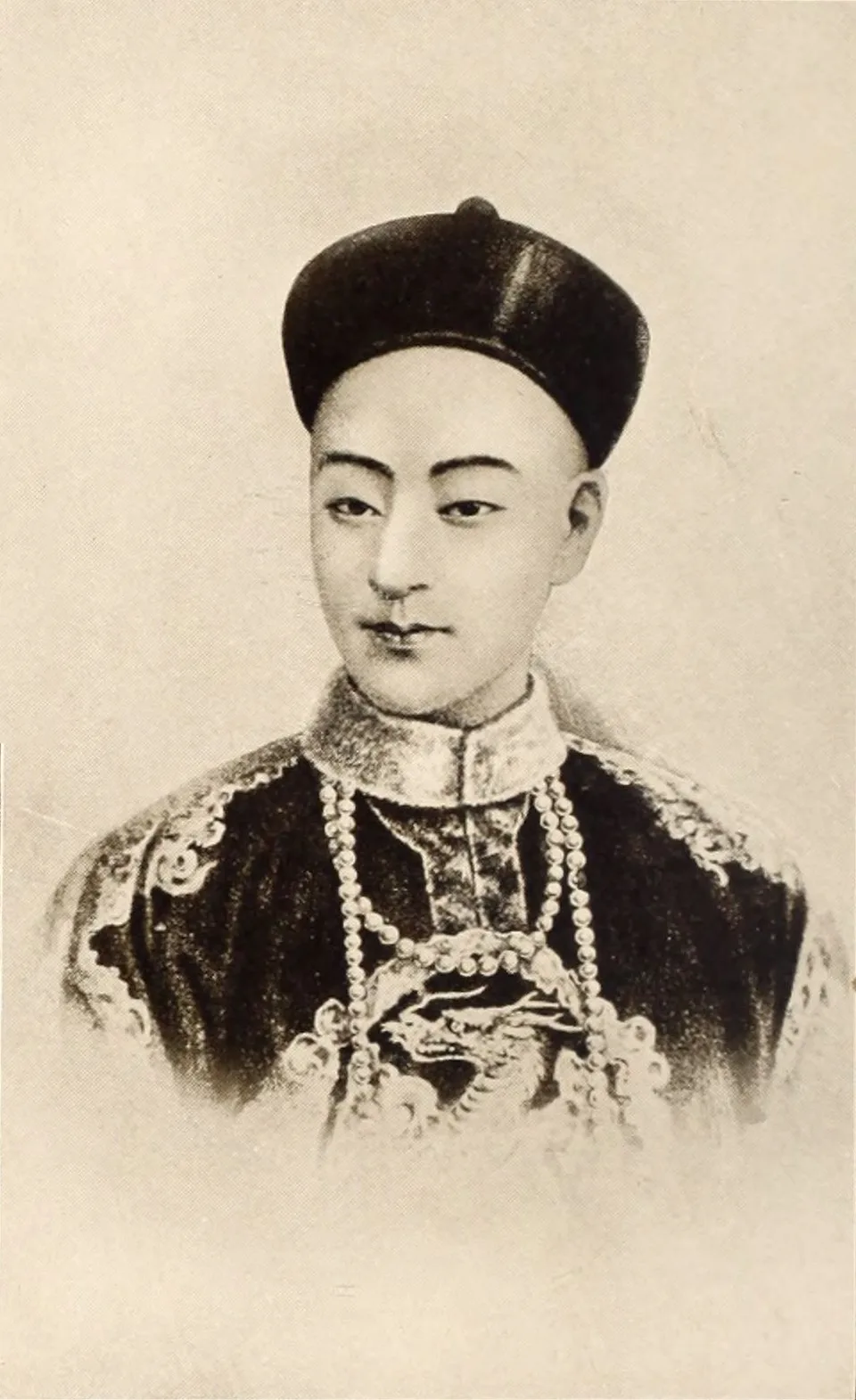 Emperor_Guangxu_in_Ordinary_Clothes.jpg