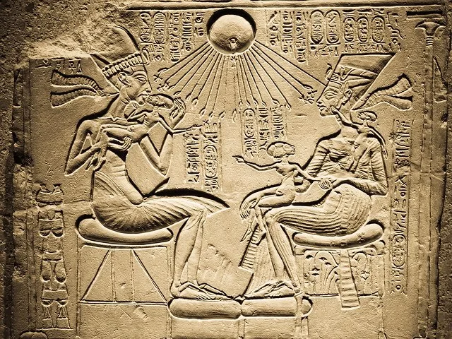 Akhenaten and Nefertiti, the Pergamon, Berlin | Explore ...
