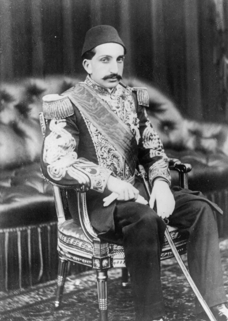 Abdulhamid-II-1890 (1).jpg