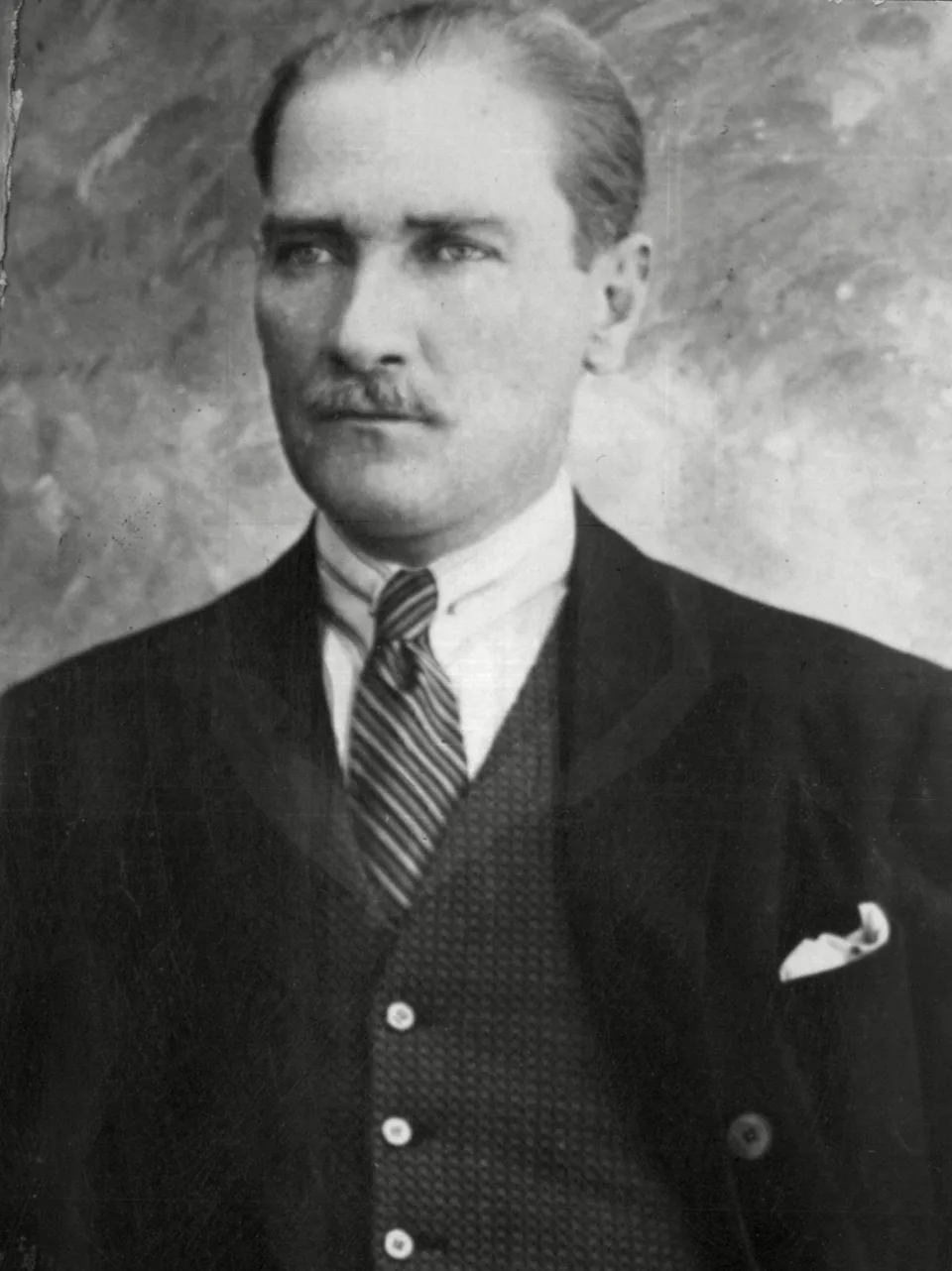 Kemal-Ataturk.jpg