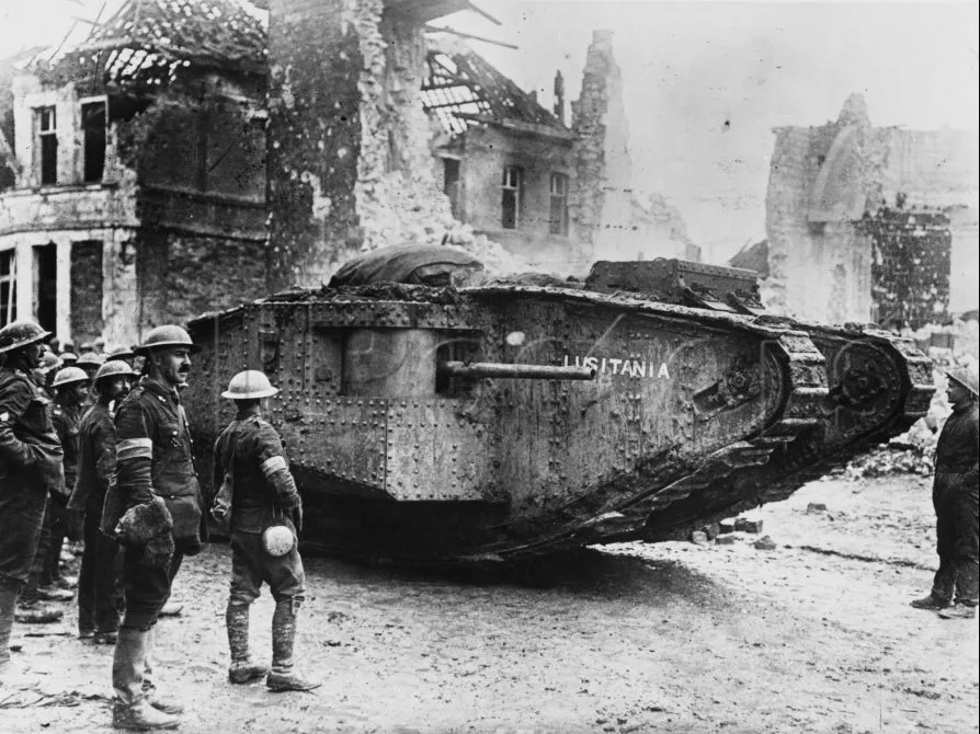 Tank-Mark_I_Lusitania_1917.jpg